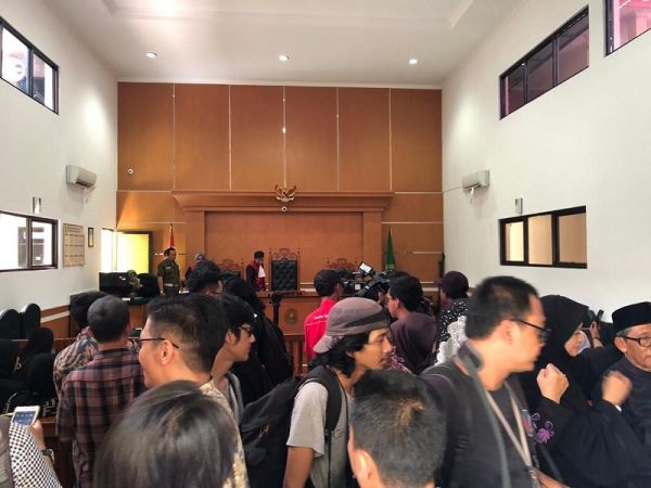 Sidang Putusan Perdata First Travel Ditunda