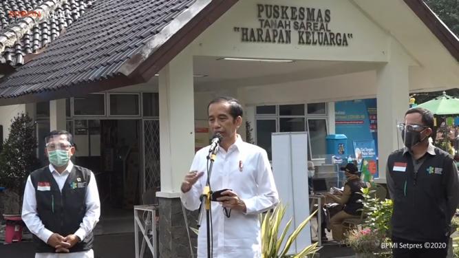 Presiden Joko Widodo bersama Menteri Kesehatan Terawan Agus Putranto dan Wali Kota Bogor Bima Arya. YouTube/Sekretariat Presiden