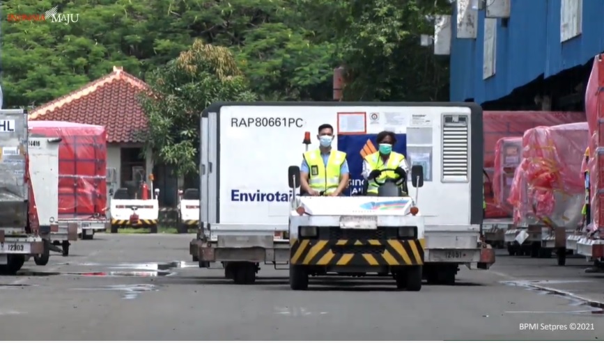 10 Juta Bahan Baku dan 1 Juta Tambahan Overfill Vaksin Sinovac Tiba di Indonesia