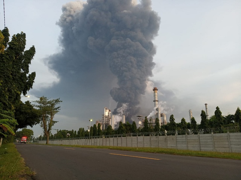 Kondisi kilang minyak balongan yang terbakar. Medcom.id/Ahmad Rofahan