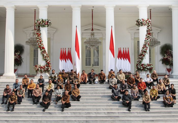 Sah! Jokowi Resmi Lantik Bahlil Jadi Menteri Investasi dan Nadiem Sebagai Mendikbud-Ristek