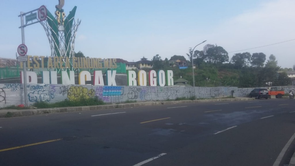 Situasi kawasan Puncak, Bogor, Jawa Barat, Kamis siang, 13 Mei 2021. Medcom.id/ Rizky Dewantara