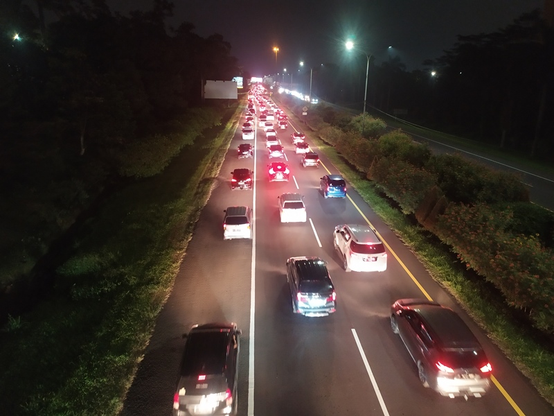 Antisipasi Membeludaknya Kendaraan, Tol Menuju Kota Bogor Ditutup