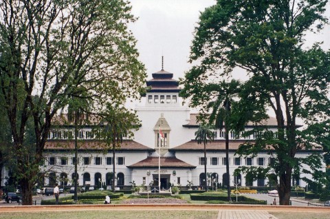 Klaster Baru Covid-19, Gedung Sate Bandung Ditutup