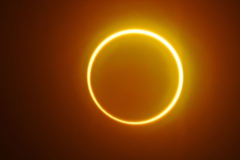 Gerhana matahari cincin terjadi kapan Gerhana Matahari