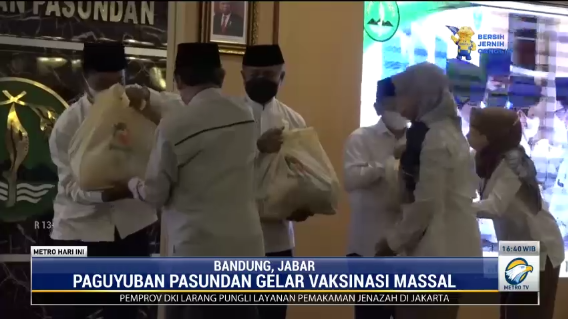 menggelar vaksinasi massal, organisasi masyarakat asal Bumi Pasundan ini membagikan bantuan sosial kepada warga terdampak PPKM darurat. Dok Medcom.id