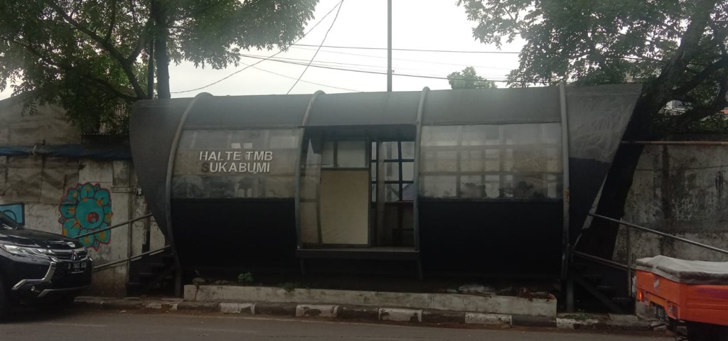 <i>Sieun Euy,</i> Halte Terbengkalai di Kota Bandung Mirip Rumah Hantu