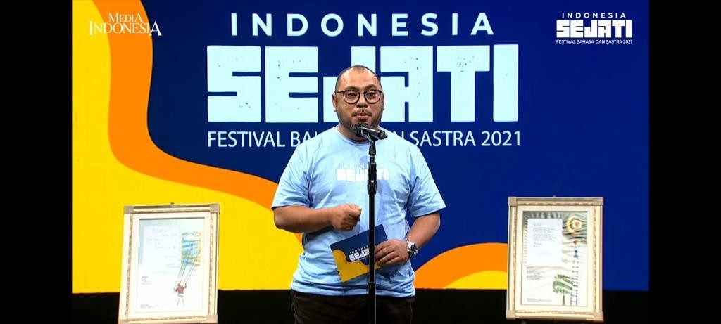  CEO Media Group Mirdal Akib dalam Festival Bahasa dan Sastra menyambut Bulan Bahasa (Bulbas) dan Sumpah Pemuda yang digelar Harian Media Indonesia. Foto: Medcom.id/Kautsar Widya Prabowo