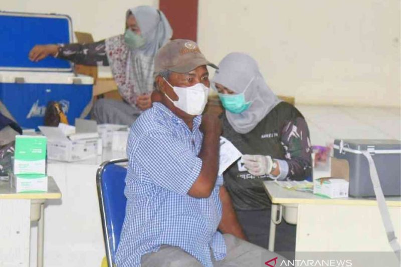 Ilustrasi vaksinasi covid-19 bagi warga Kabupaten Bekasi, Jawa Barat. ANTARA/ Pradita K Syah