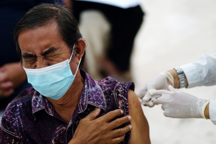 Kejar Target, Pemkot Bandung Minta Camat Kebut Vaksinasi Covid-19
