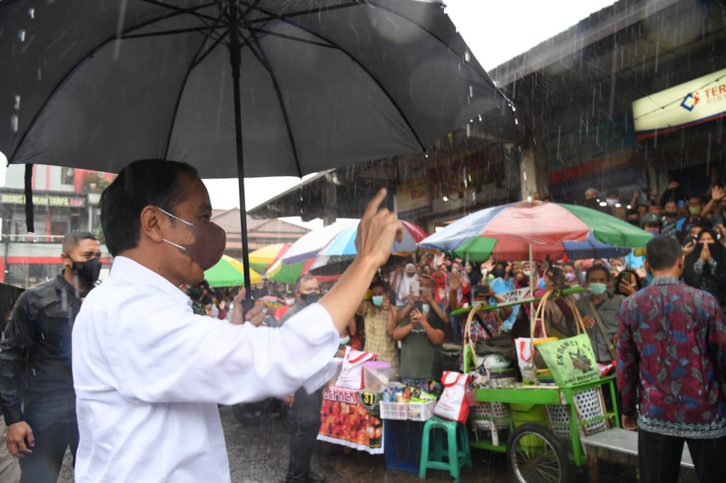 Dengar Keluhan Petani, Jokowi Tegur Mendag Karena Impor Bawang Putih Saat Panen