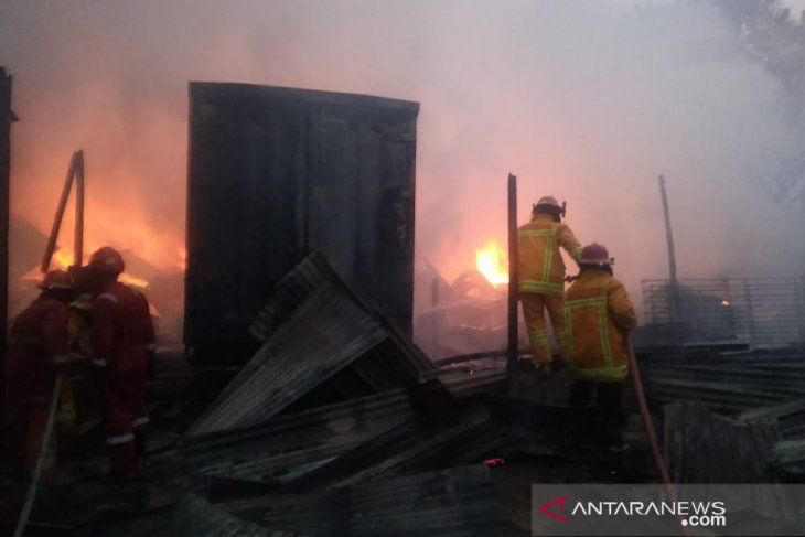 11 Rumah di Bogor Terbakar, 5 Mobil Damkar Diterjunkan