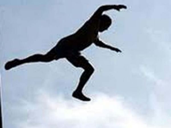 Siswa SMP Nekat Loncat Dari Angkot Karena Takut Diculik