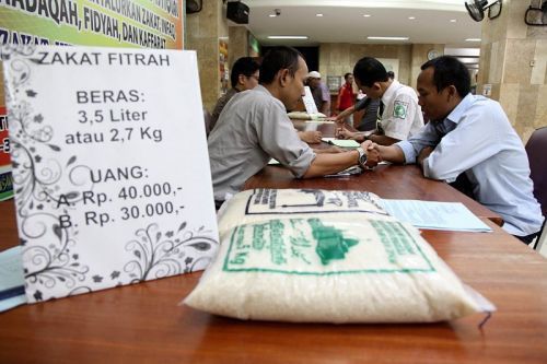 Bacaan Niat Zakat Fitrah, Lengkap untuk Sendiri dan Keluarga