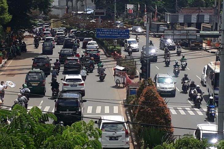 Jalan Margonda Depok. Foto: Antara/Feru Lantara