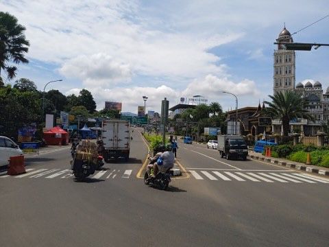 Situasi jalur Puncak, Bogor. Foto: Medcom.id/Rizky
