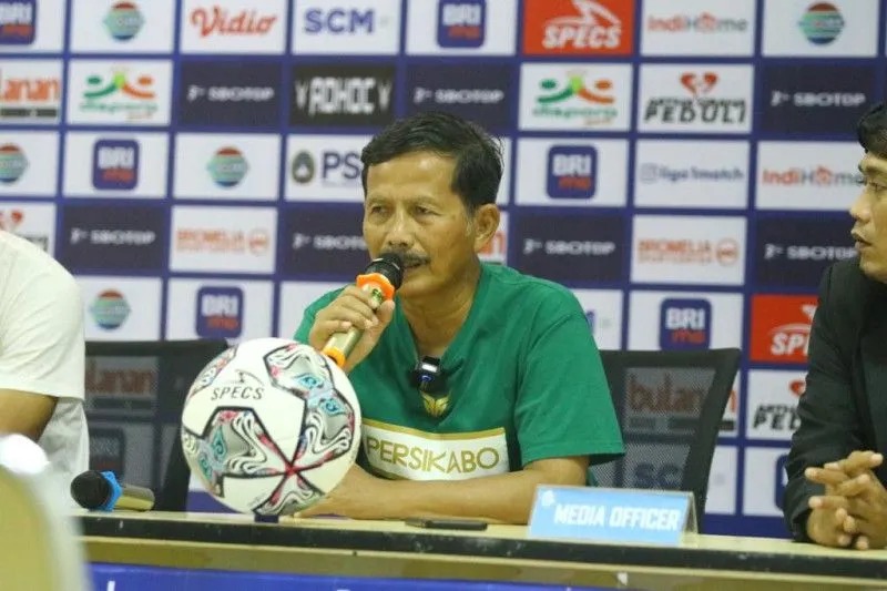  Pelatih Persikabo 1973 Djadjang Nurdjaman berbicara pada sesi konferensi pers sebelum pertandingan menghadapi Bhayangkara FC pada pekan ke-6 Liga 1 Indonesia di Stadion Pakansari, Bogor, Senin (22/8/2022). (ANTARA/HO-Persikabo 1973)