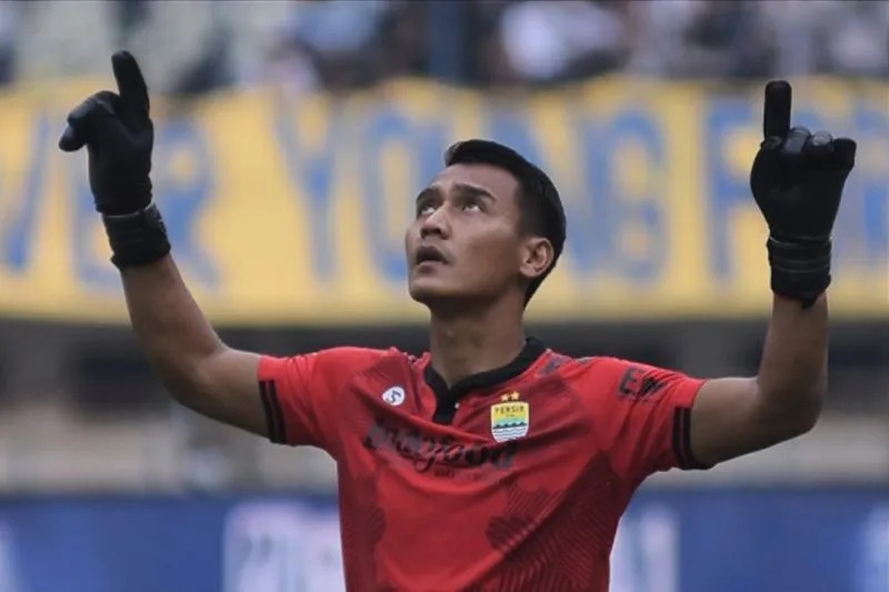 Kiper Persib Bandung Reky Rahayu. (HO/Persib.co.id)
