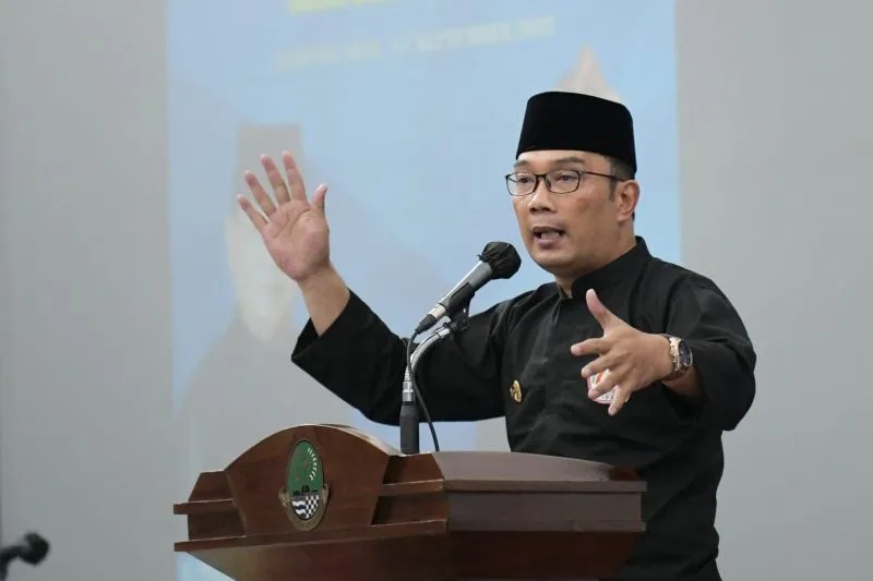 Gubernur Jawa Barat M Rdwan Kamil pada pelantikan pengurus Ikatan Pencak Silat Indonesia (IPSI) Jawa Barat masa bakti 2022-2026 di Gedung Sate, Kota Bandung, Senin (12/9/2022). (ANTARA/HO-Humas Pemda Jabar)