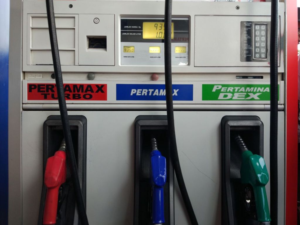 Harga Pertamax Turun Jadi Rp13.900 per Liter