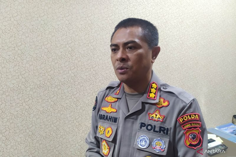 Kabid Humas Polda Jawa Barat Kombes Pol Ibrahim Tompo. (ANTARA/Bagus Ahmad Rizaldi)