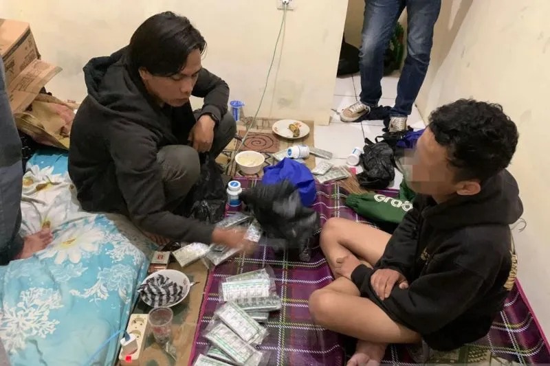 Polres Sukabumi Tangkap Remaja Pengedar Belasan Ribu Obat Keras Ilegal