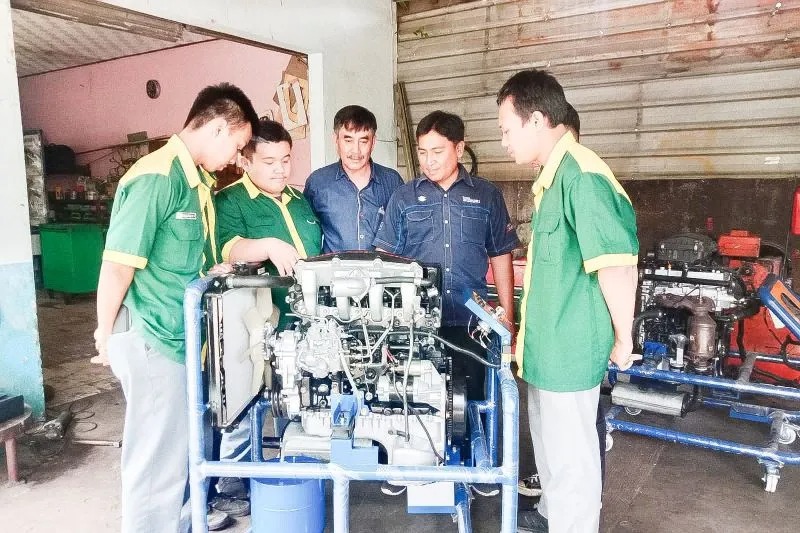 Simulator kendaraan roda empat buatan siswa Sekolah Menengah Kejuruan Negeri (SMKN) 6 Kota Bandung, Jawa Barat, sudah berhasil dipasarkan ke Vietnam. ANTARA/HO-Humas Disdik Jawa Barat