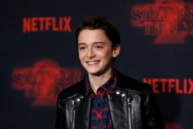 Aktor Noah Schnapp berpose di pemutaran perdana musim kedua serial televisi 