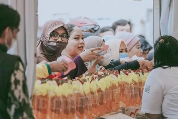 Bazar sembako murah. (ANTARA/HO-Pemkab Karawang)