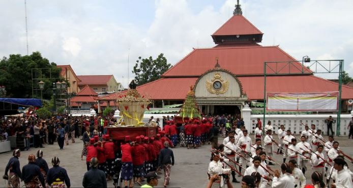 Tradisi grebeg syawal Yogyakarta,. foto: menpan.go.id