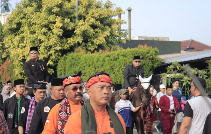 Nikah Massal Digelar di Stadion Patriot Bekasi, 300 Suami-Istri Baru Terlahir