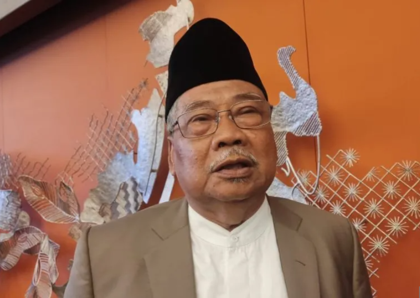 Ketua Majelis Ulama Indonesia (MUI) Jawa Barat, Prof Dr Rachmat Syafei. (ANTARA/Ajat Sudrajat)