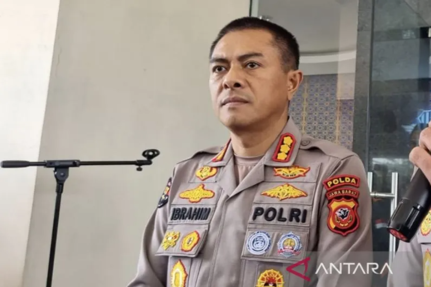 Kabidhumas Polda Jawa Barat Kombes Pol Ibrahim Tompo. (ANTARA/Bagus Ahmad Rizaldi)