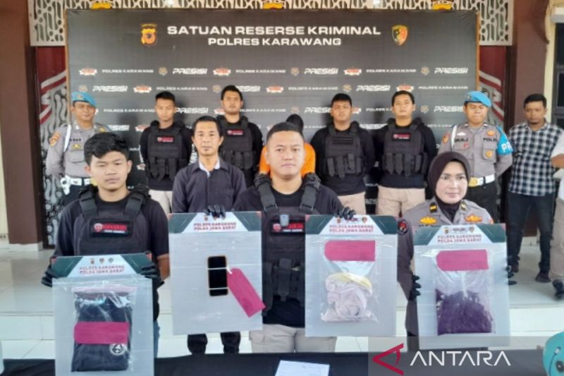 Kasatreskrim Polres Karawang, AKP Arief Bastomy. (ANTARA/Ali Khumaini)