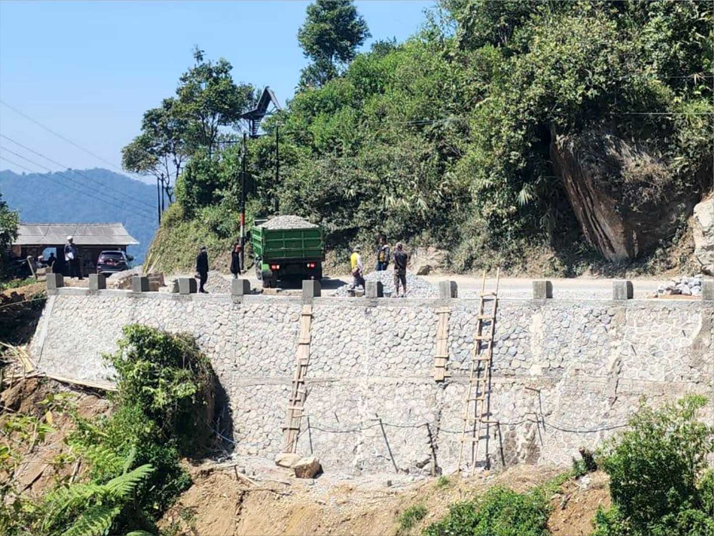 Bupati Garut Lakukan Inspeksi Proyek Pembangunan Jalan di Selatan Garut