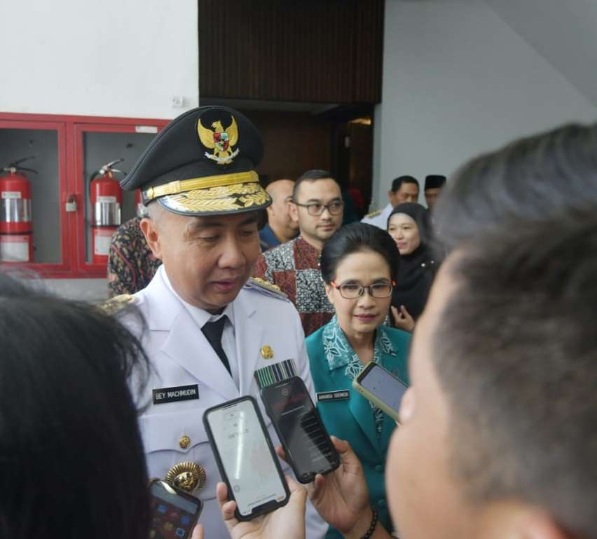 Bey Machmudin Resmi Jabat Pj Gubernur Jawa Barat