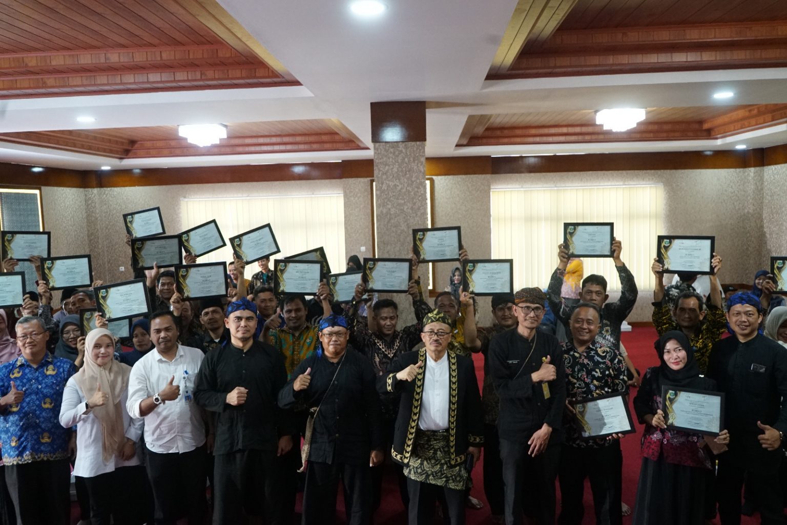 Dinas Pertanian Provinsi Banten Beri Penghargaan ke Penyuluh Pertanian di HUT Banten ke-23